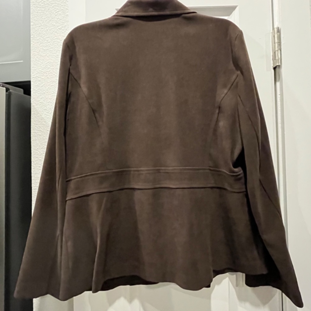 Elementz Size L, Brown Jacket buttons up the front - Picture 2 of 9